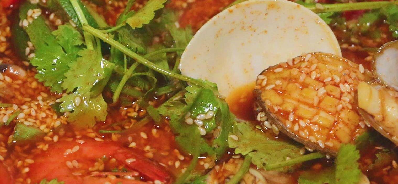 爱捞金苹果版:想吃捞汁小海鲜不用去饭店了，配方告诉你在家做，鲜香四溢，好吃